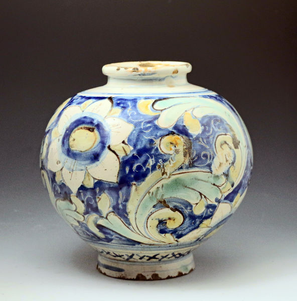 Italian 16th century tin glazed earthenware jar Caltagirone Sicily